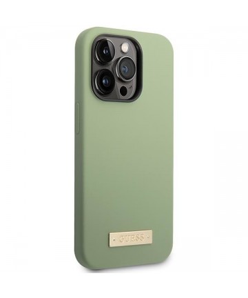 Guess Silicone Logo Plate MagSafe case for iPhone 14 Pro Max - green
