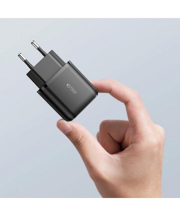 Tech-Protect C20W Charger USB-C PD 20W / USB-A QC 3.0 - Black