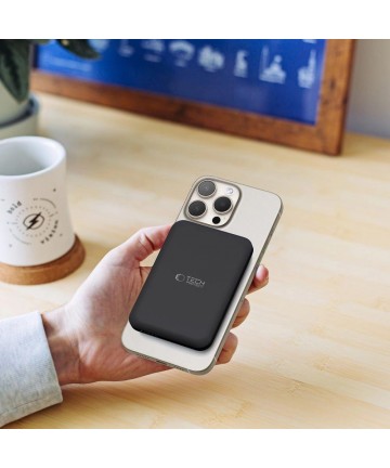 Tech-Protect LifeMag PB10 Powerbank with MagSafe 5000mAh 15W USB-C port - black + USB-C cable