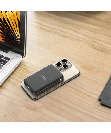 Tech-Protect LifeMag PB31 Power Bank with MagSafe 10000mAh 15W USB-C / USB-A / Built-in USB-C / Lightning Cables - Black