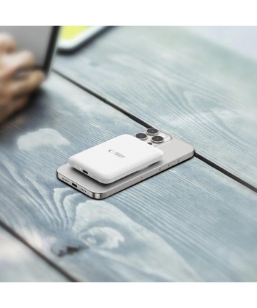 Tech-Protect LifeMag PB10 Powerbank with MagSafe 5000mAh 15W USB-C port - white + USB-C cable